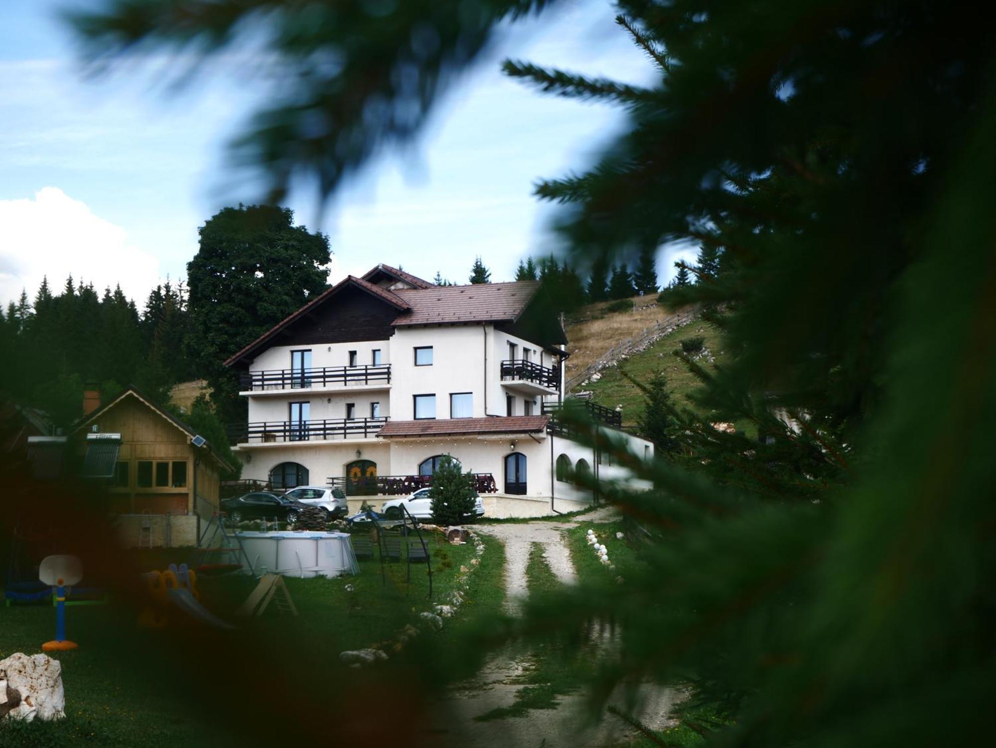 La Rocca Hotel Фундата Екстериор снимка
